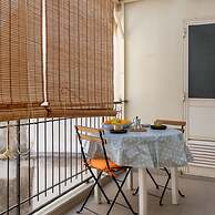Comfy Central Apartment by Wonderful Italy