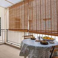 Comfy Central Apartment by Wonderful Italy
