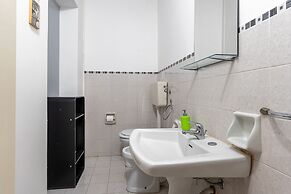 Comfy Central Apartment by Wonderful Italy