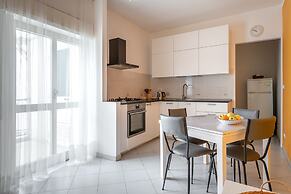 Comfy Central Apartment by Wonderful Italy