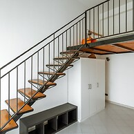Comfy Central Apartment by Wonderful Italy