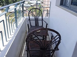 Lux Suites Carina Studio Apartments