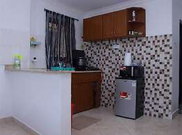 Lux Suites Carina Studio Apartments