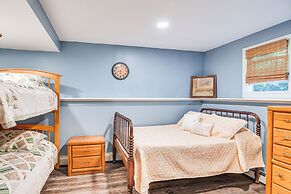 Narragansett Vacation Rental ~ 2 Mi to the Beach!