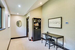 4 Mi to Dtwn: Leadville Retreat w/ Hot Tub!