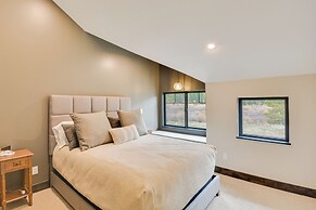 4 Mi to Dtwn: Leadville Retreat w/ Hot Tub!