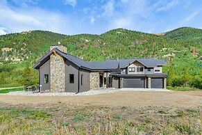 4 Mi to Dtwn: Leadville Retreat w/ Hot Tub!