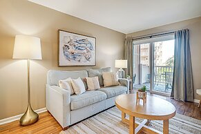 Breezy Carolina Beach Condo w/ Balcony & Pools!