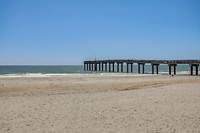 Walk to Pier: St Augustine Beach Condo w/ Balcony!