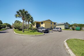 Walk to Pier: St Augustine Beach Condo w/ Balcony!