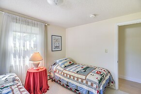 Coastal Home: 1 Mi to Beach, 2 Mi to Dtwn Newport!