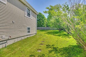 Coastal Home: 1 Mi to Beach, 2 Mi to Dtwn Newport!