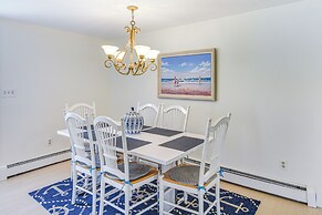 Coastal Home: 1 Mi to Beach, 2 Mi to Dtwn Newport!