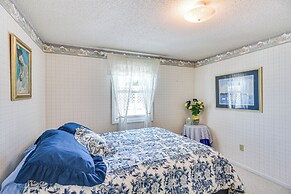 Coastal Home: 1 Mi to Beach, 2 Mi to Dtwn Newport!