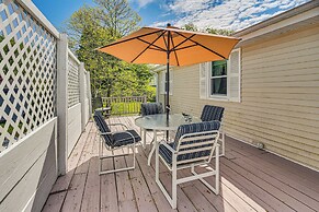 Coastal Home: 1 Mi to Beach, 2 Mi to Dtwn Newport!