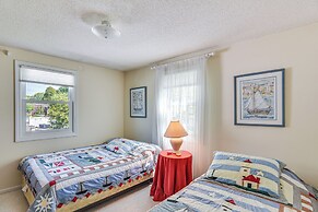 Coastal Home: 1 Mi to Beach, 2 Mi to Dtwn Newport!
