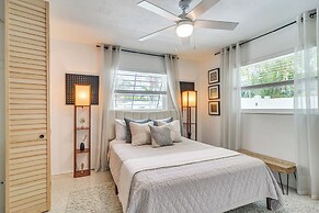 Redington Beach Coastal Retreat - Walk to Beach!