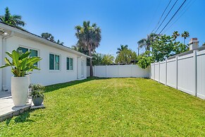 Redington Beach Coastal Retreat - Walk to Beach!