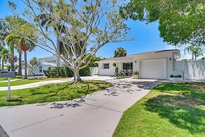 Redington Beach Coastal Retreat - Walk to Beach!