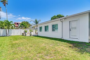 Redington Beach Coastal Retreat - Walk to Beach!