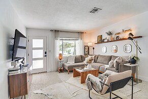 Redington Beach Coastal Retreat - Walk to Beach!