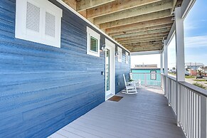 Galveston Getaway w/ Outdoor Bar: Walk to Beach!