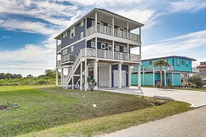 Galveston Getaway w/ Outdoor Bar: Walk to Beach!