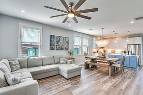 Galveston Getaway w/ Outdoor Bar: Walk to Beach!