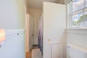 2 Mi to Dtwn: Historic Lynchburg Apartment!