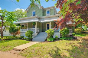 2 Mi to Dtwn: Historic Lynchburg Apartment!