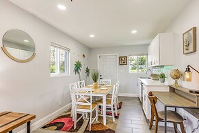 Lake Worth Retreat w/ Fire Pit: 5 Mi to Beaches!