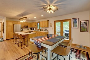 Terra Alta Vacation Rental: Walk to Alpine Lake!