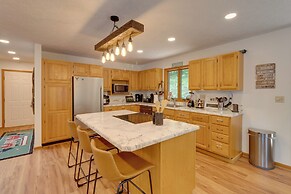 Terra Alta Vacation Rental: Walk to Alpine Lake!