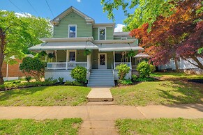 Large Lynchburg Family Home w/ Hot Tub: 4 Mi to LU