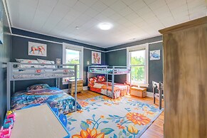 Large Lynchburg Family Home w/ Hot Tub: 4 Mi to LU