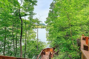 Peaceful South Holston Lake Cabin w/ Dock & Deck!