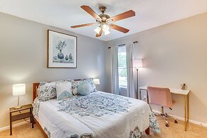 Pet-friendly Virginia Beach Abode - Walk to Beach!