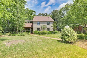 Morehead City Home ~ Walk to Beach Park!