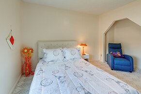 Morehead City Home ~ Walk to Beach Park!