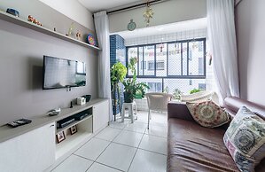 Apt 2 quartos com varanda próximo Praça Casa Forte o bairro mais agrad