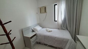 Apt 2 quartos com varanda próximo Praça Casa Forte o bairro mais agrad