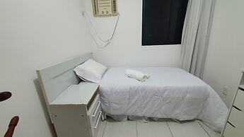 Apt 2 quartos com varanda próximo Praça Casa Forte o bairro mais agrad