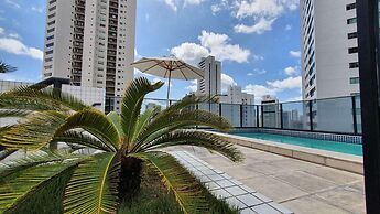 Apt 2 quartos com varanda próximo Praça Casa Forte o bairro mais agrad