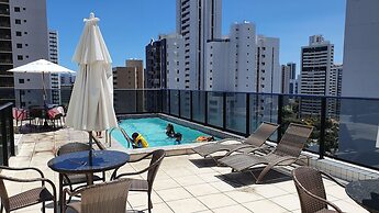 Apt 2 quartos com varanda próximo Praça Casa Forte o bairro mais agrad