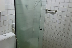 Apt 2 quartos com varanda próximo Praça Casa Forte o bairro mais agrad