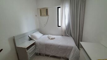 Apt 2 quartos com varanda próximo Praça Casa Forte o bairro mais agrad