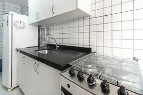 Apt 2 quartos com varanda próximo Praça Casa Forte o bairro mais agrad