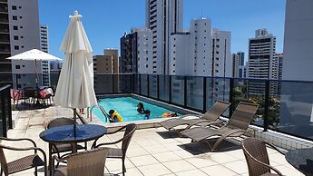 Apt 2 quartos com varanda próximo Praça Casa Forte o bairro mais agrad