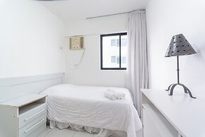 Apt 2 quartos com varanda próximo Praça Casa Forte o bairro mais agrad