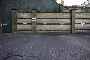 Queens Mile 2 With Free Parking By My Getaways